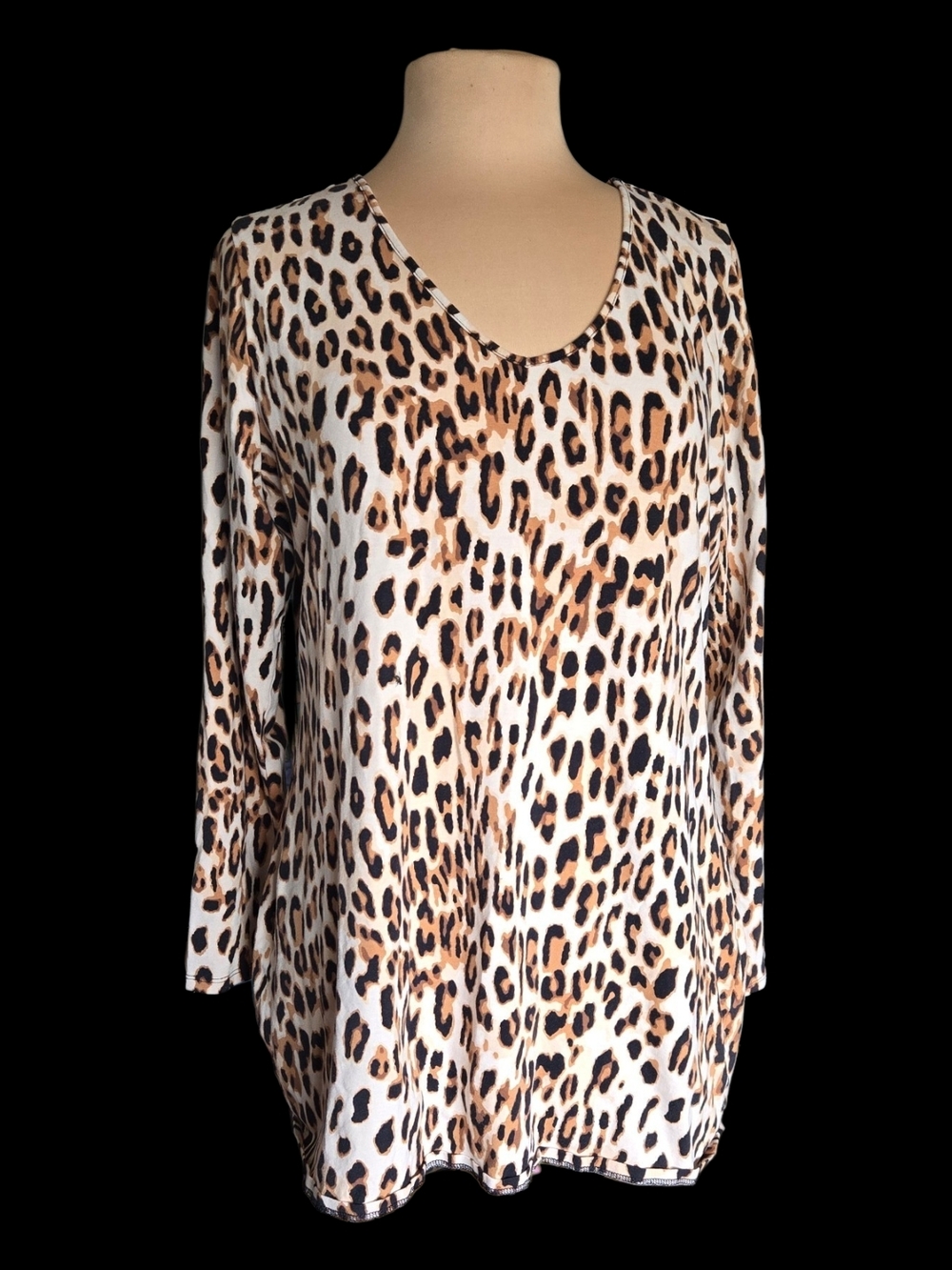 VENUS Leopard Print V-Neck Top in Cream, Brown, Black